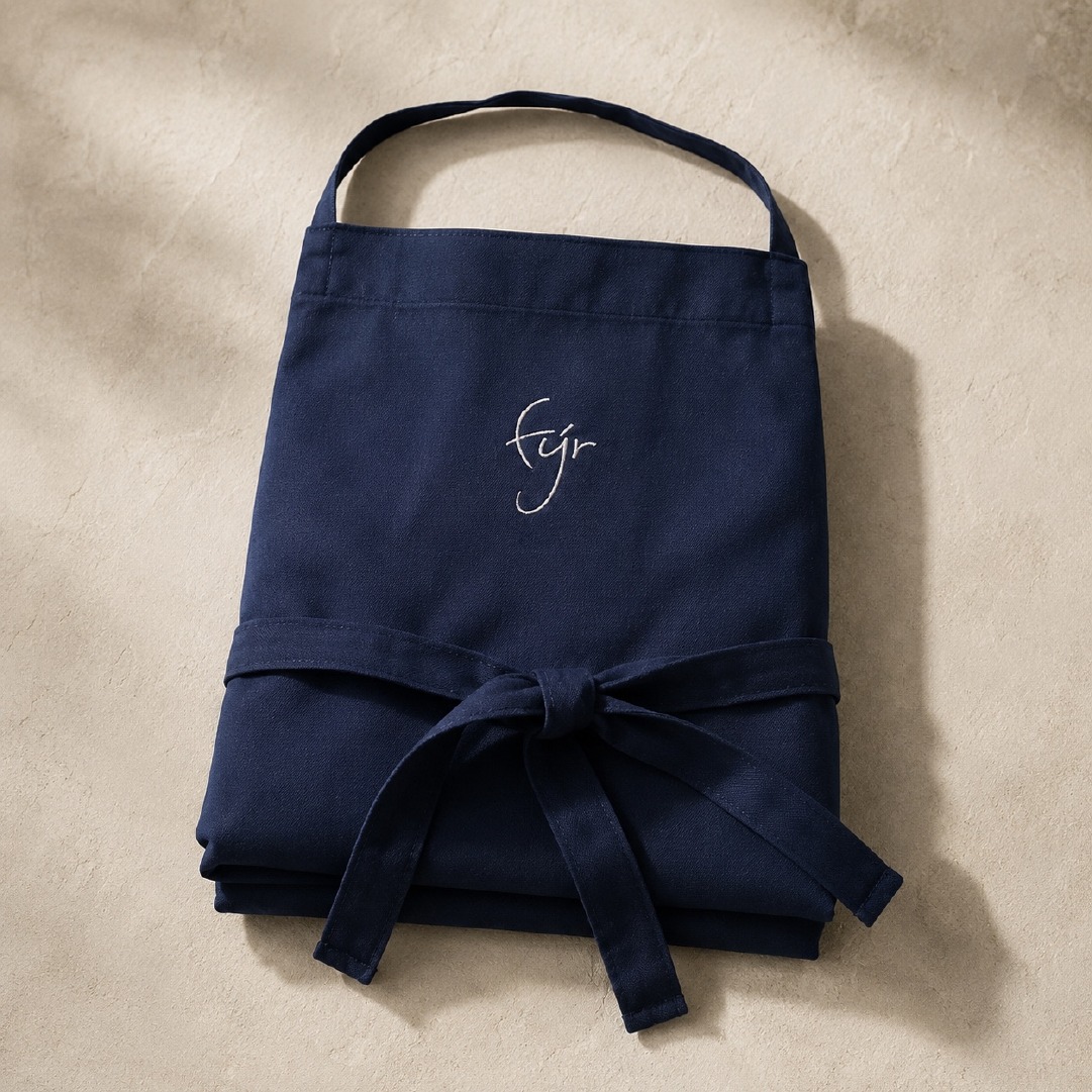 Navy fyr apron.